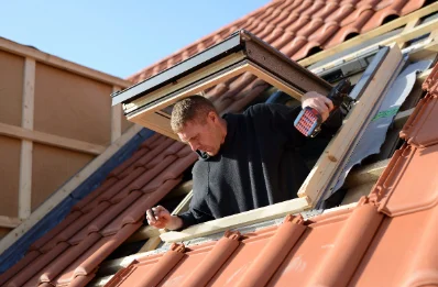 Pose de fenêtres de toit Velux au Pas